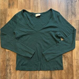 Universal Thread Top